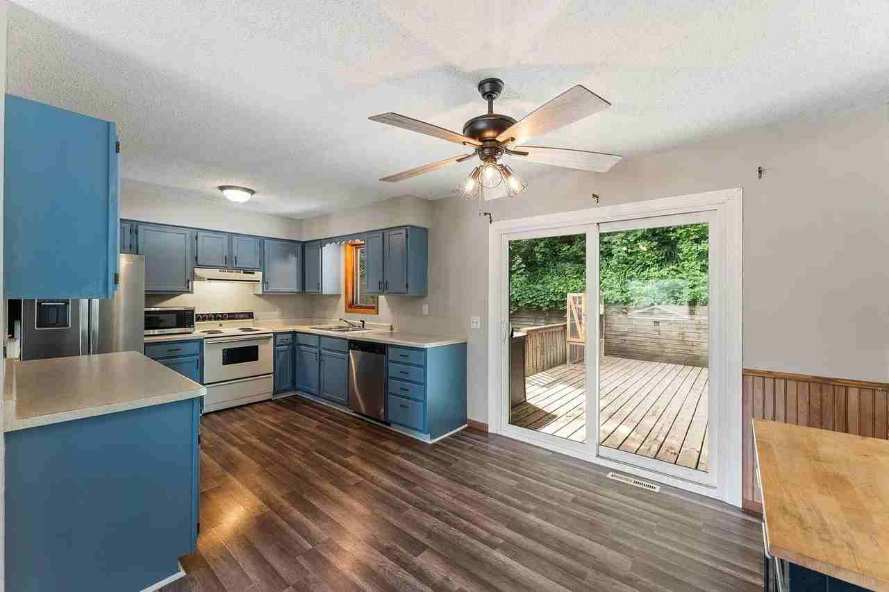 509 Mill St E - Photo 6 of 22