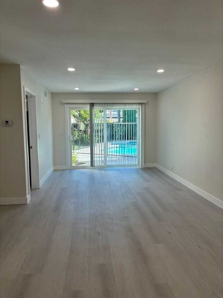 4365 Dogwood Ave - Photo 4 of 7