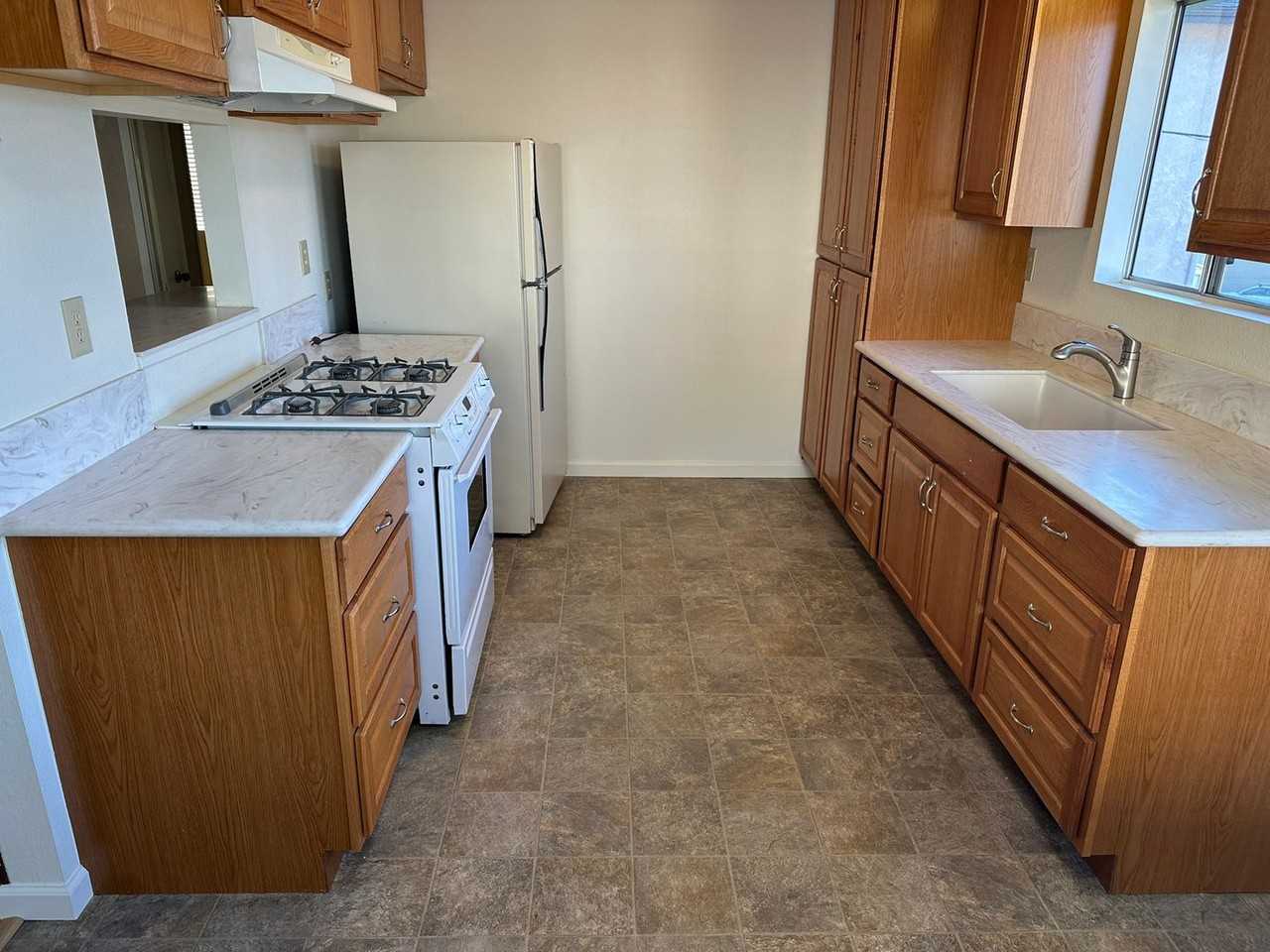 745 Pacific St - Photo 5 of 20