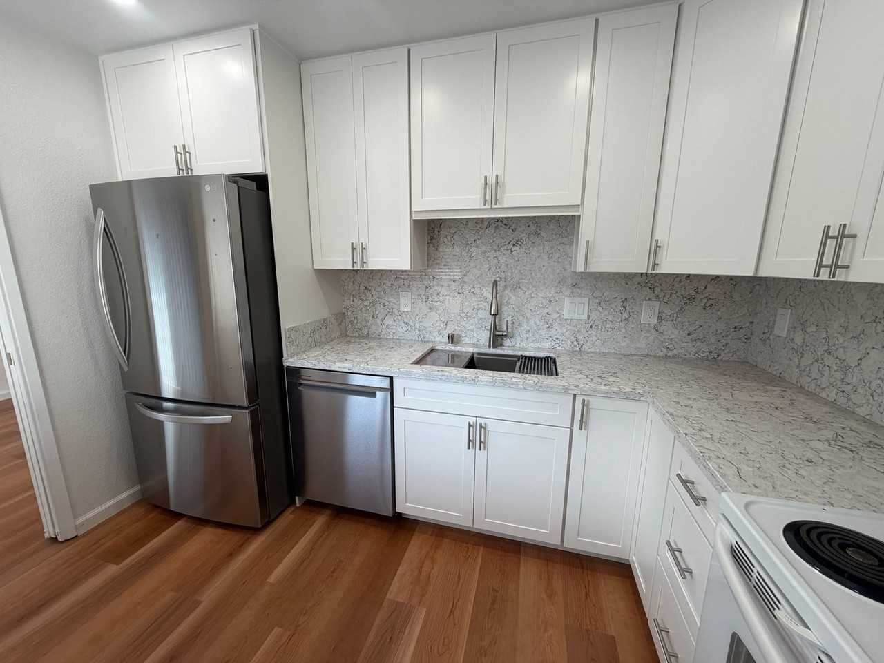 512 Laurel Ct - Photo 6 of 16
