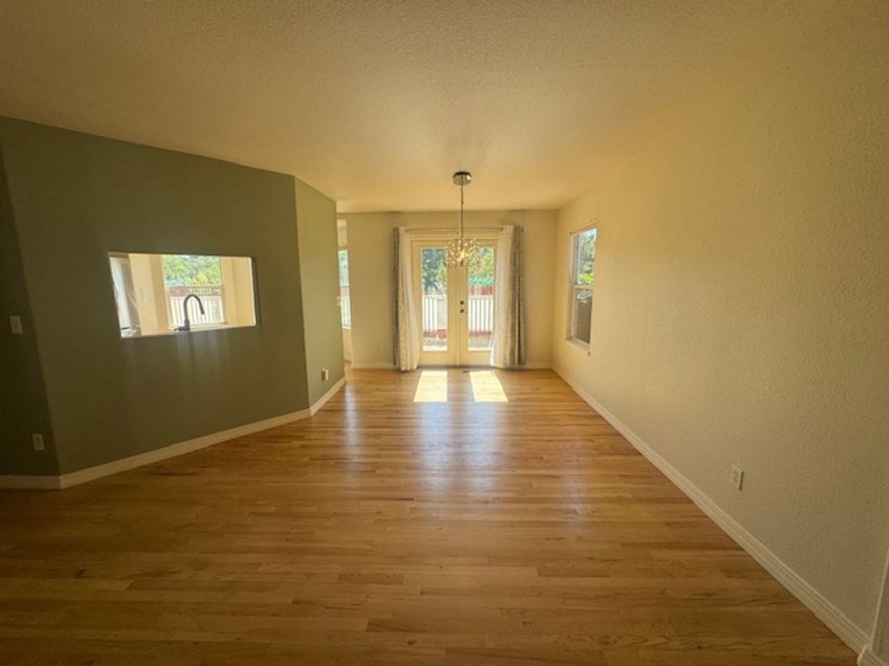 3321 Chestnut Glen Ln - Photo 3 of 37