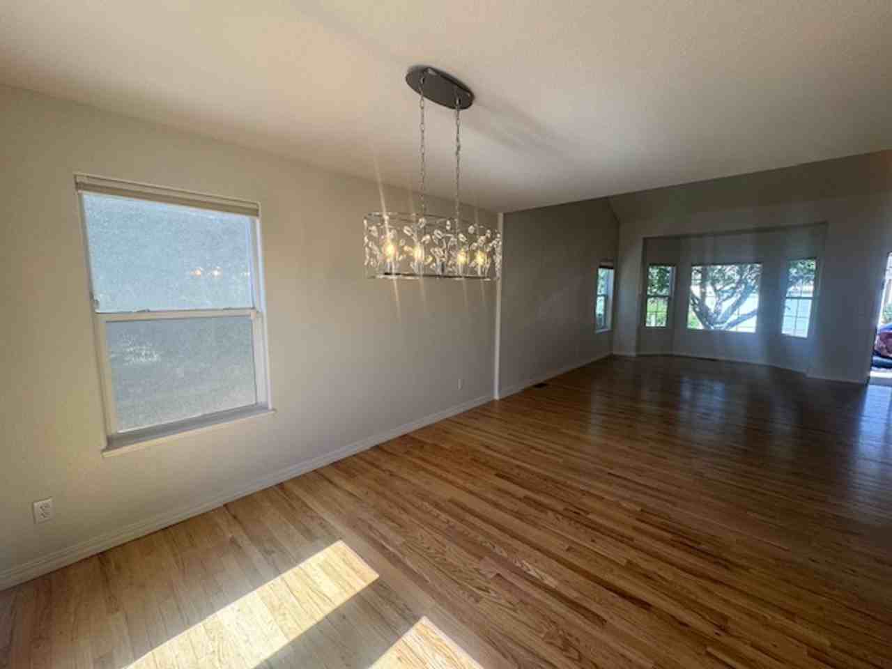 3321 Chestnut Glen Ln - Photo 4 of 37