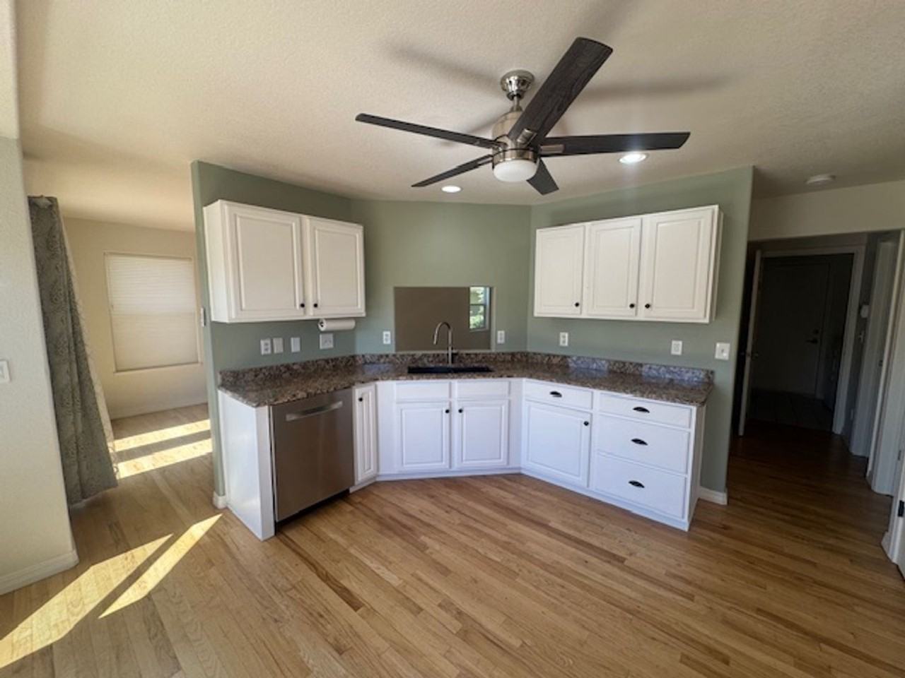3321 Chestnut Glen Ln - Photo 7 of 37