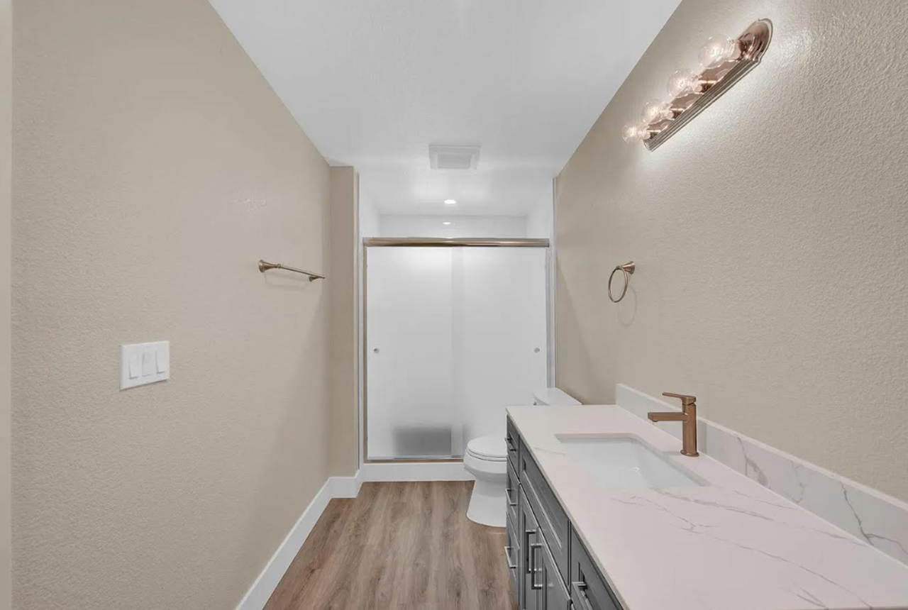105B Laurel St - Photo 3 of 5