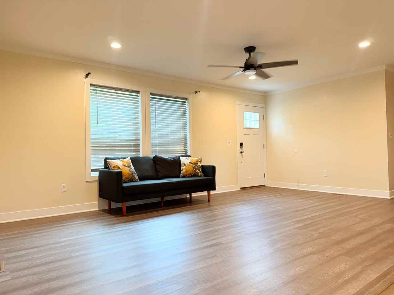 19050 Savannah Rd - Photo 2 of 13