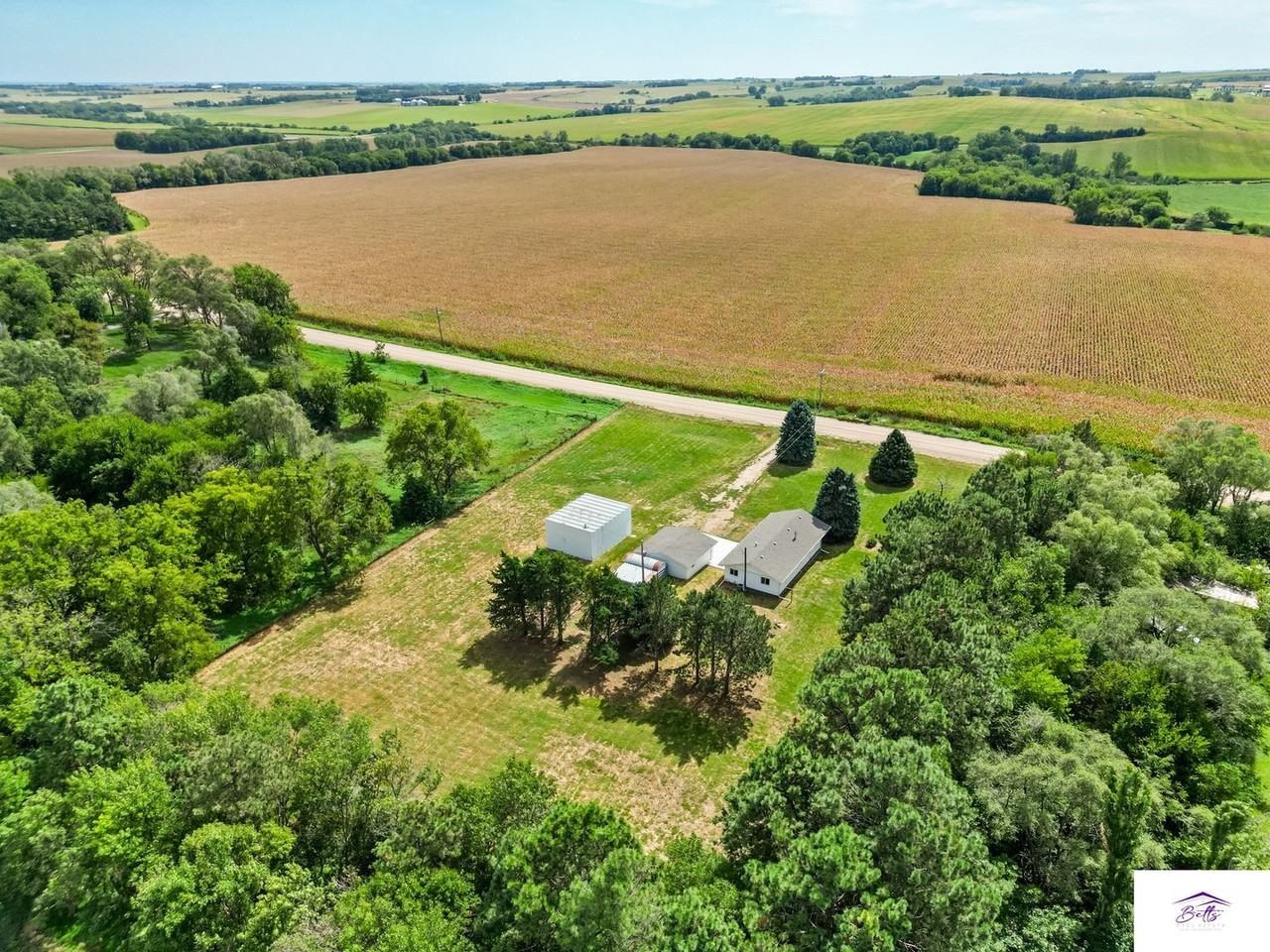 1062 County Road T - Photo 3 of 26