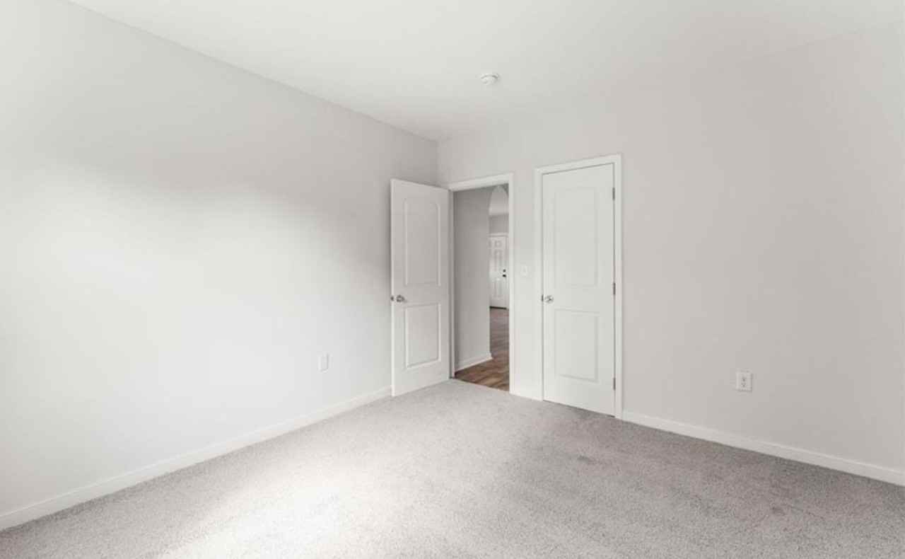222 Elm St - Photo 5 of 6