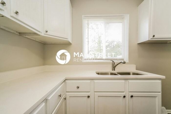 3812 Priscilla Ave - Photo 6 of 17
