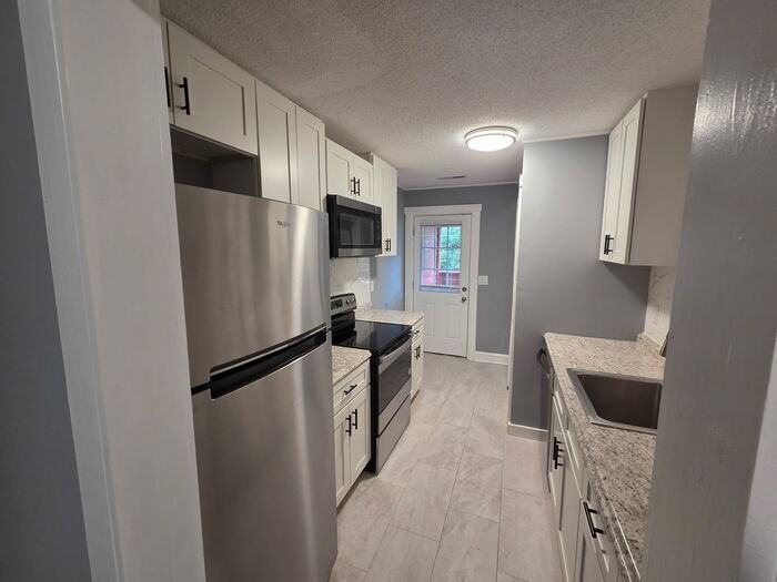 309 Bell St #4 - Photo 5 of 14