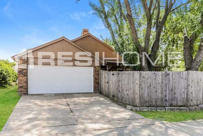 2944 Chanute Dr - Photo 2 of 17
