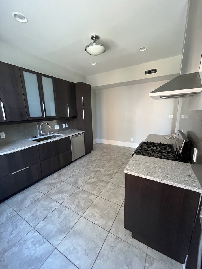 502 Madison Ave #2 - Photo 2 of 11