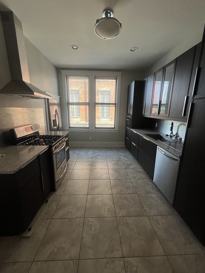 502 Madison Ave #2 - Photo 3 of 11
