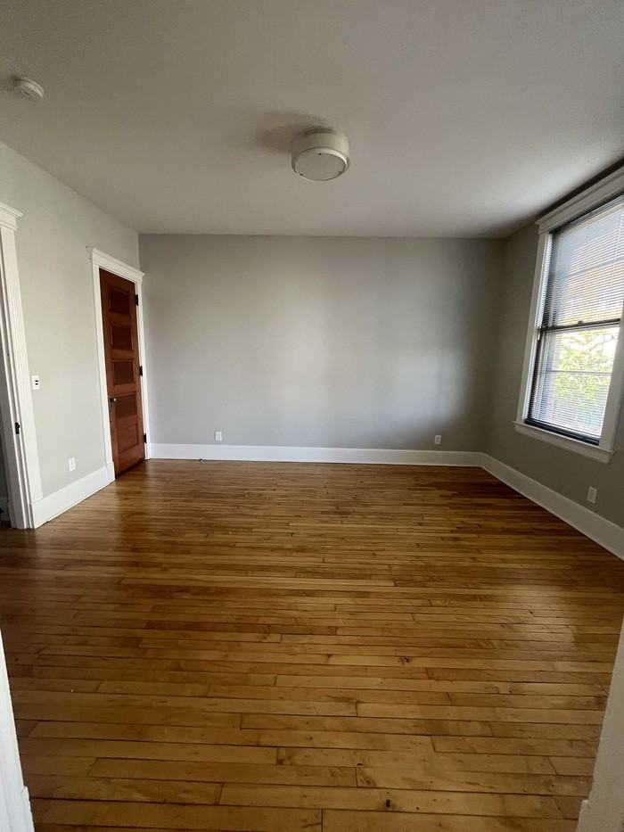 502 Madison Ave #2 - Photo 5 of 11
