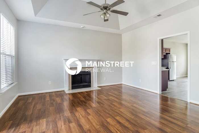 1107 Washington Dr - Photo 4 of 17