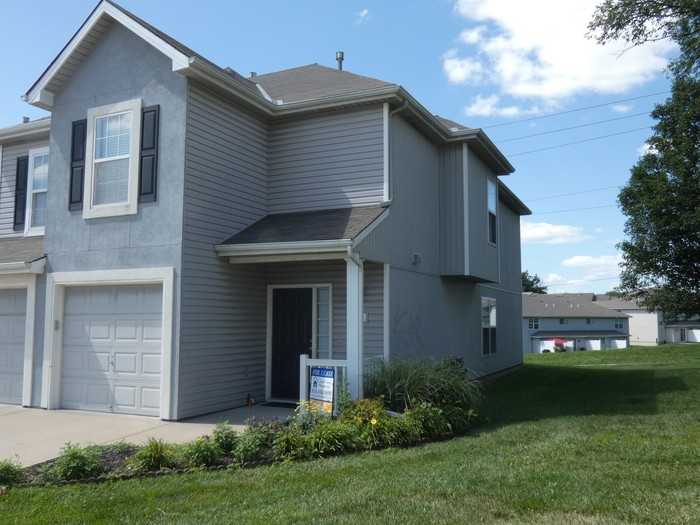 8 Ne 95th Ct - Photo 2 of 19