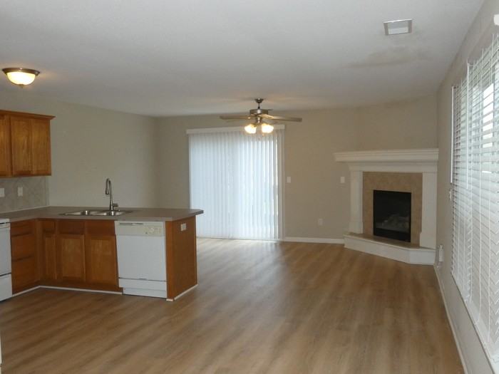 8 Ne 95th Ct - Photo 4 of 19