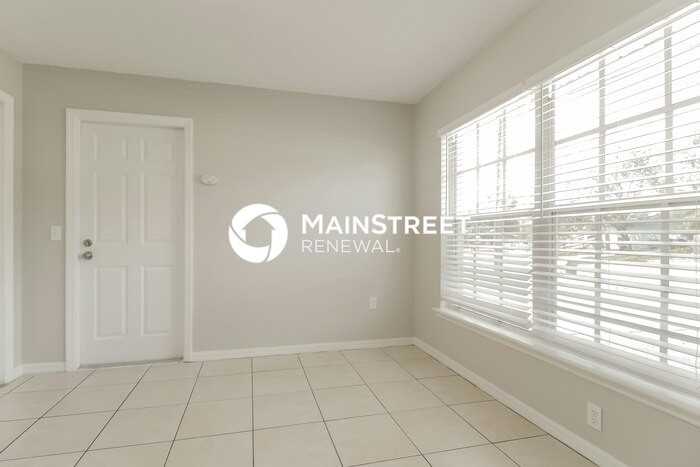 3037 Branchville Dr - Photo 4 of 16