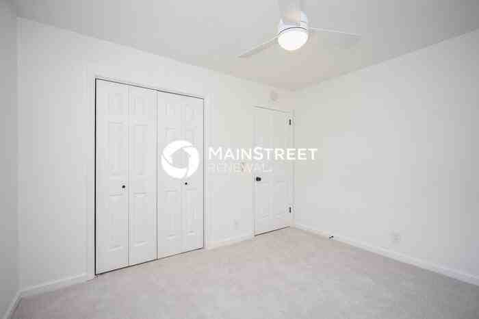 230 Gloucester St - Photo 7 of 20