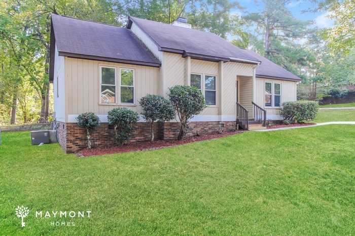 501 Friarsgate Blvd - Photo 4 of 13