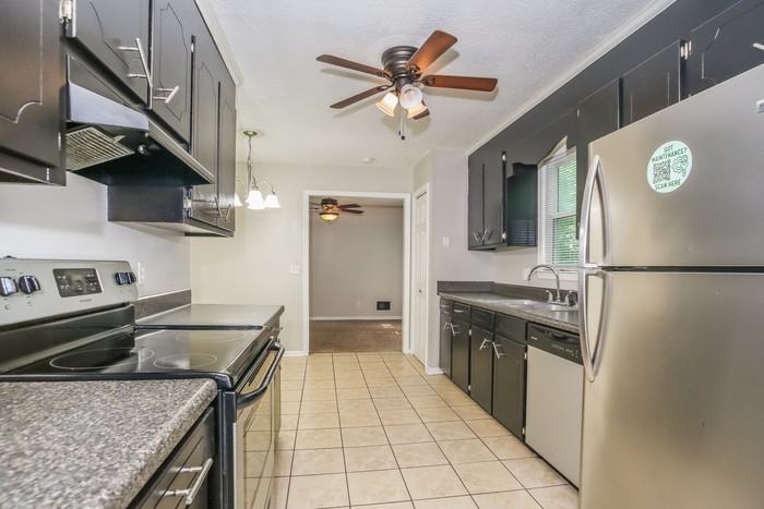 501 Friarsgate Blvd - Photo 7 of 13