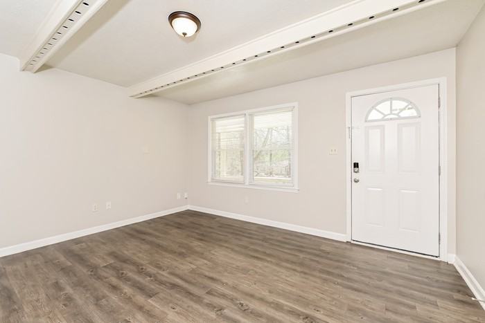 105 Hidden Pines Dr - Photo 4 of 15