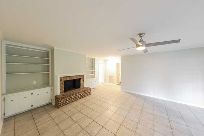 3411 Royal Carriage Dr - Photo 4 of 11