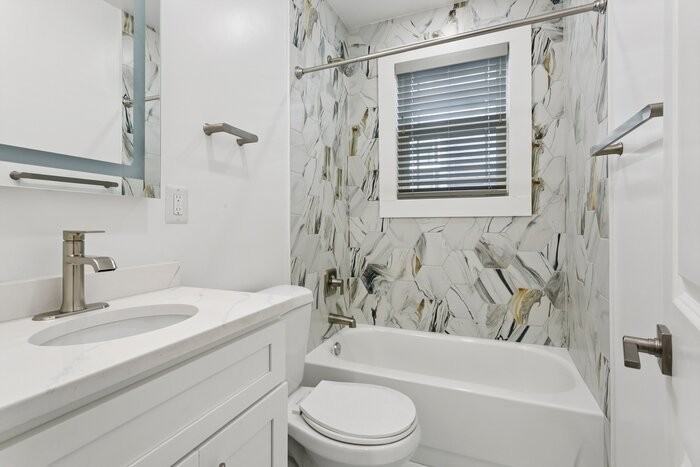 75 30th St #G1 - Photo 3 of 5