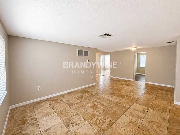 7317 Oak Crest Dr - Photo 4 of 22