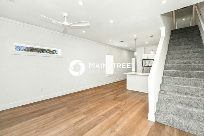1059 E Oleander St - Photo 3 of 18