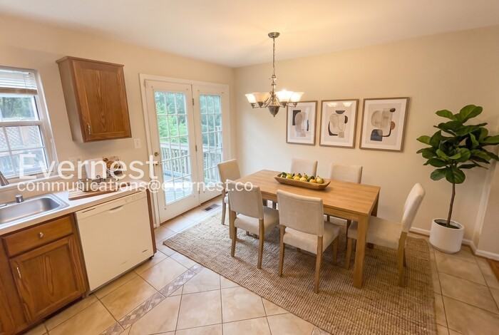 1764 Tiger Lily Cir - Photo 4 of 25
