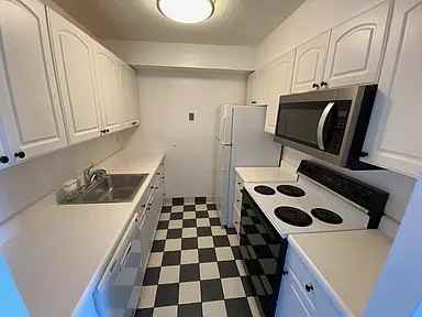 566 Commonwealth Avenue #606 - Photo 6 of 12