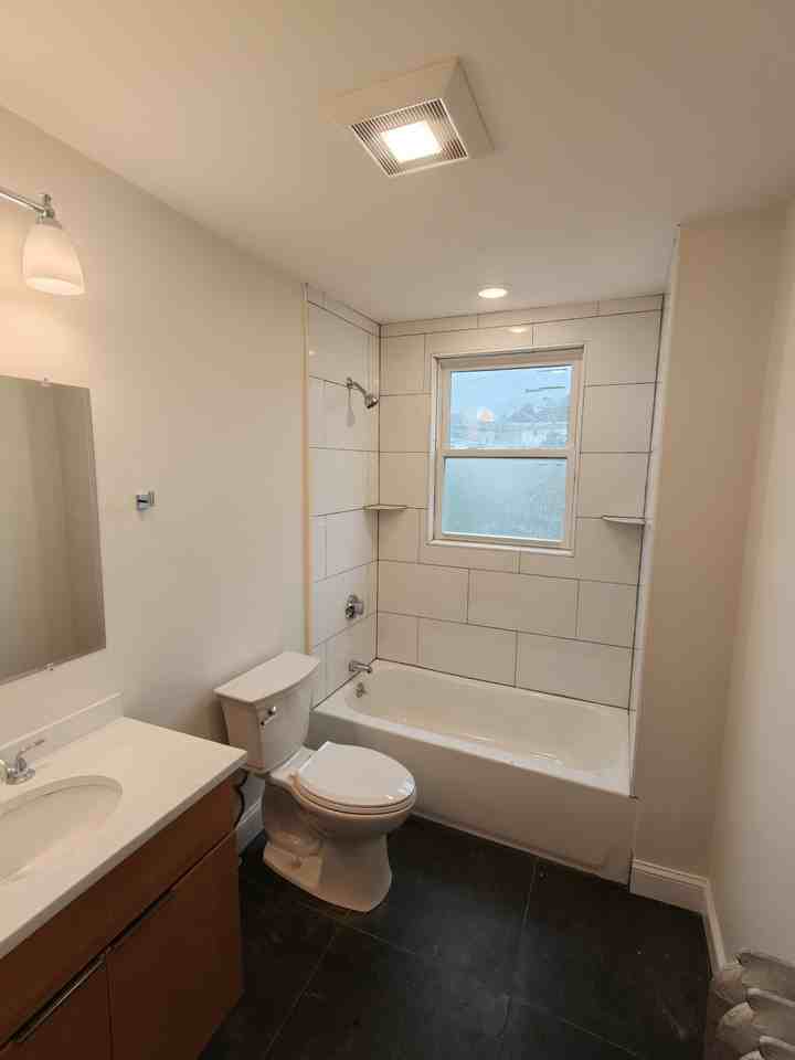 8 Joyce St - Photo 3 of 3