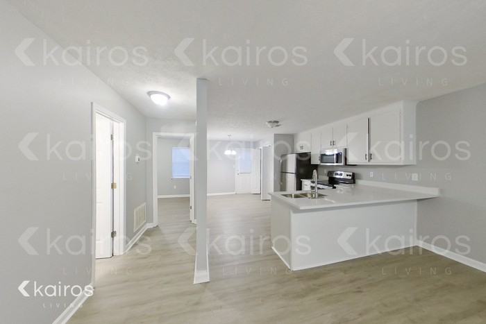 217 Fawn Dr - Photo 4 of 33