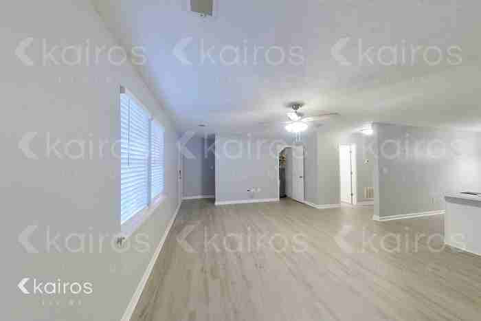 217 Fawn Dr - Photo 5 of 33