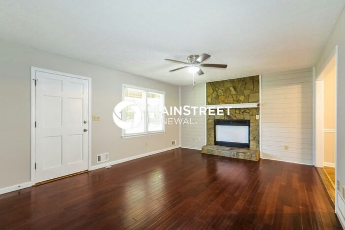 302 Meek Dr - Photo 2 of 16