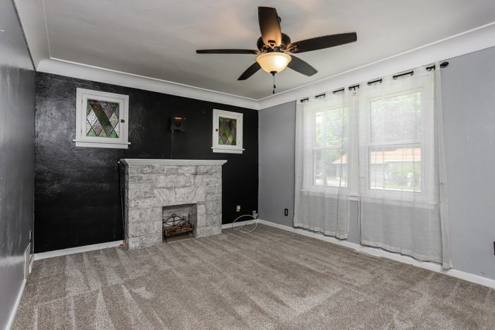 5208 Roberta Dr - Photo 4 of 9
