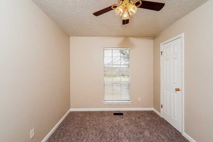 106 Twin Lakes Rd - Photo 6 of 10