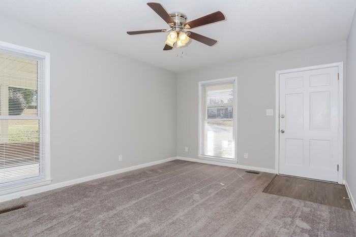 110 Landis St - Photo 2 of 10