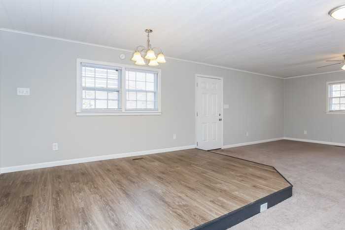 110 Landis St - Photo 3 of 10
