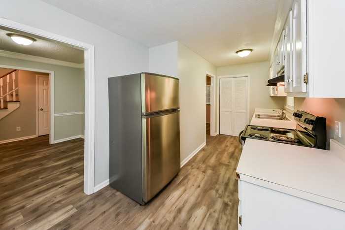 118 Bickleigh Rd - Photo 3 of 10