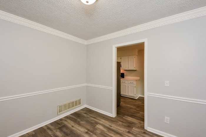 118 Bickleigh Rd - Photo 4 of 10