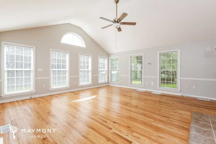 109 Woodgreen Dr - Photo 7 of 12