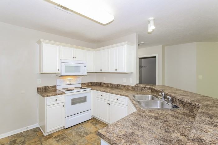 339 Belair Rd - Photo 4 of 10