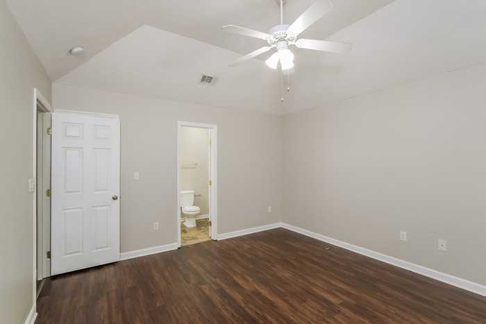 339 Belair Rd - Photo 5 of 10