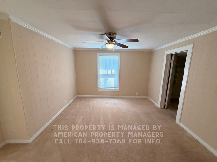 904 Cadillac St - Photo 4 of 9