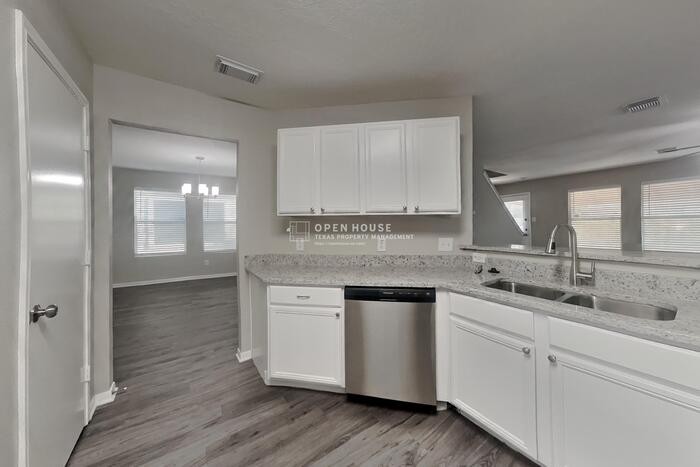 3106 Clipper Winds Way - Photo 6 of 25