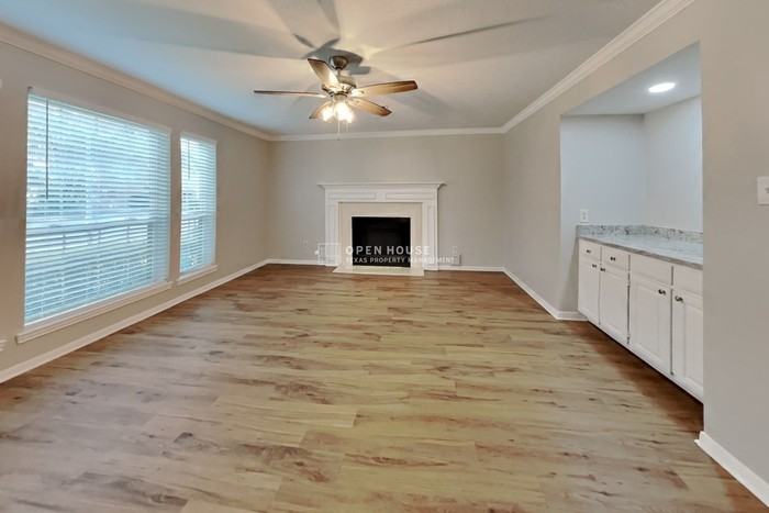 6626 Gentle Bend Dr - Photo 4 of 23