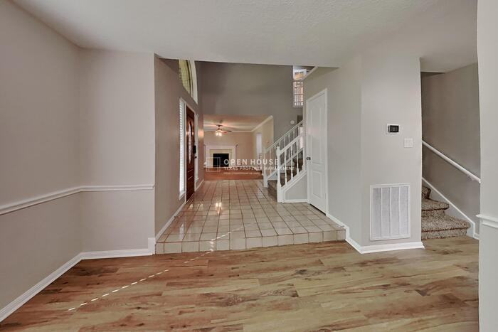 6626 Gentle Bend Dr - Photo 7 of 23