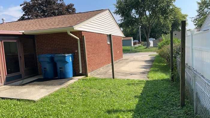 6505 Alter Rd - Photo 6 of 23