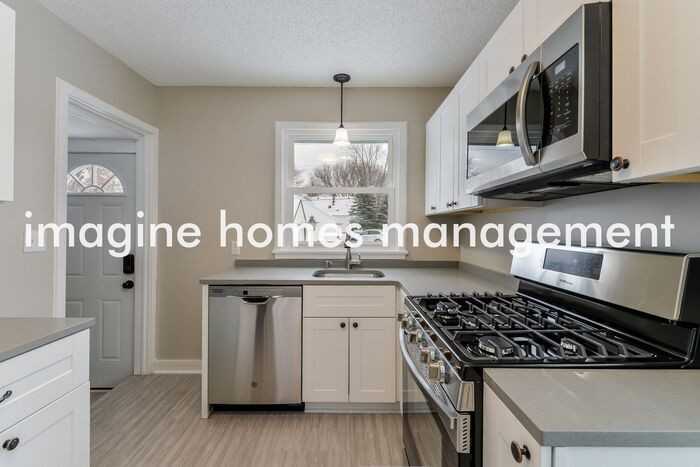 5821 Penn Ave S - Photo 6 of 18
